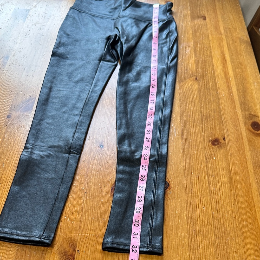 SPANX Shiny Black Leggings - Picture 6 of 12